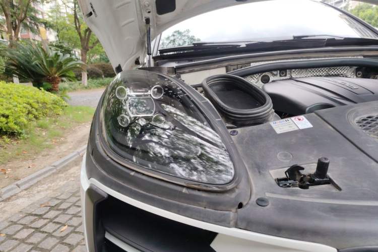 Used Porsche Macan 2020 Macan 2.0T Right Front Headlight