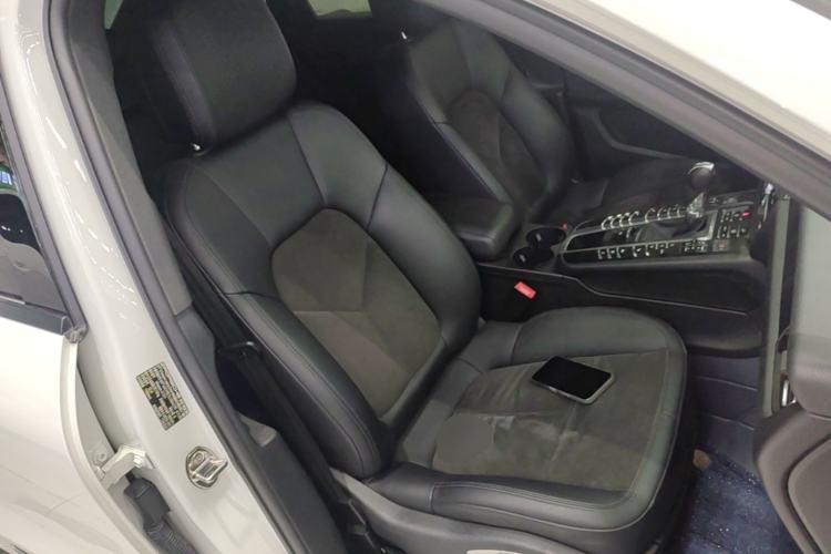Used Porsche Macan 2020 Macan 2.0T Right Front Seat