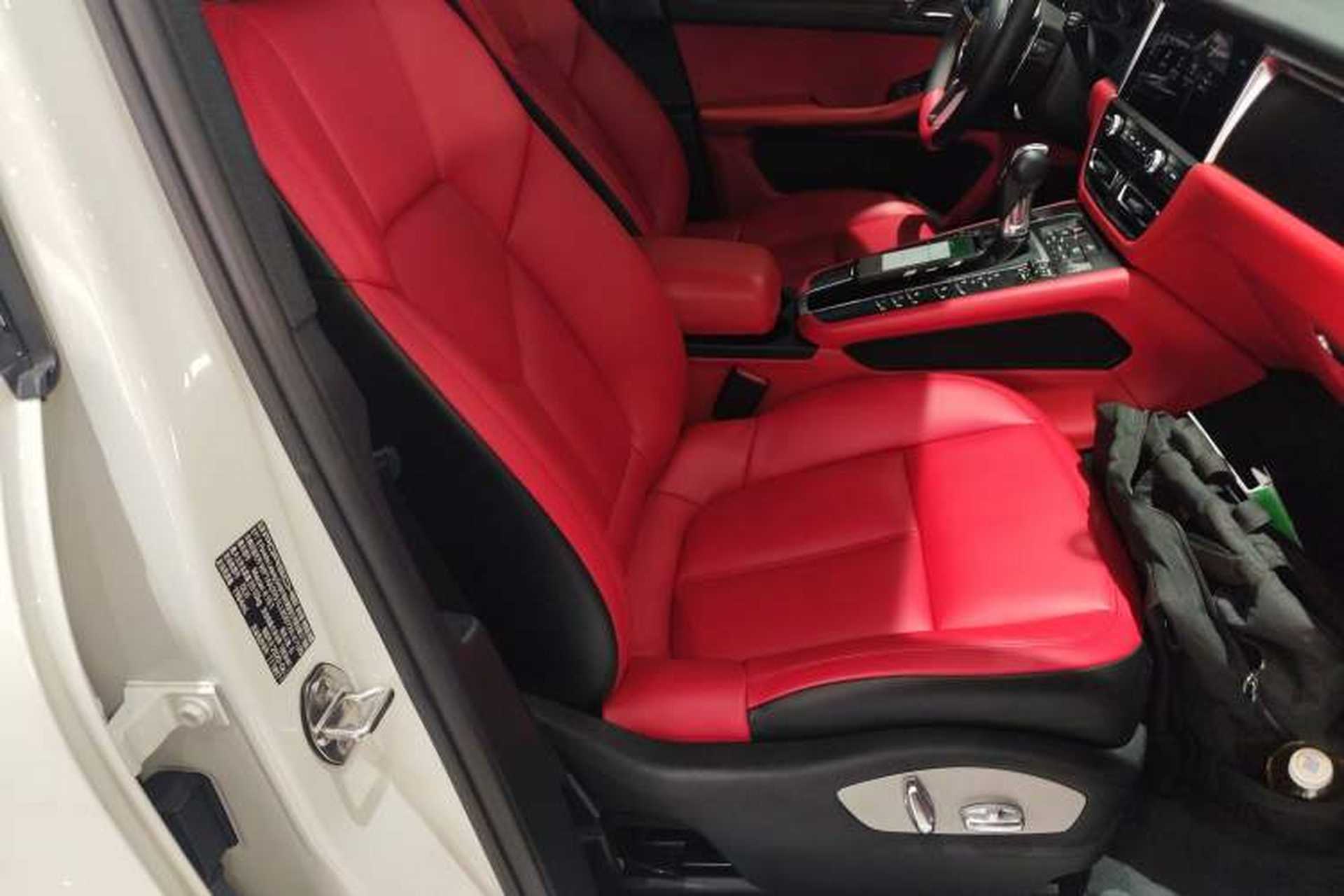 Used Porsche Macan 2020 Macan 2.0T Right Front Seat