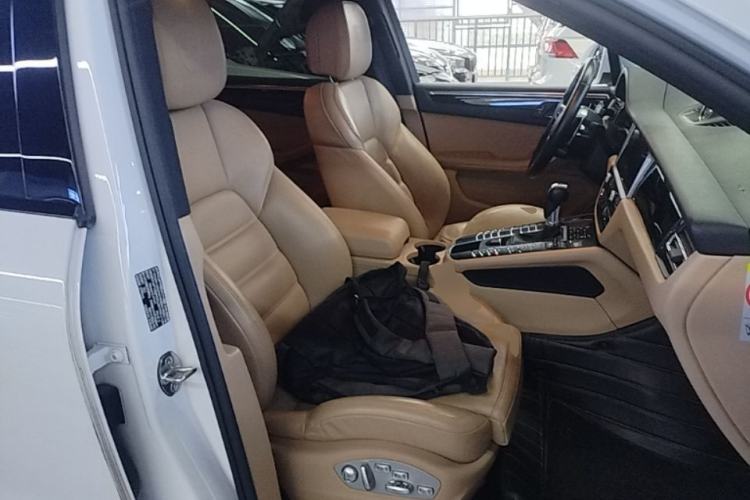Used Porsche Macan 2020 Macan S 3.0T Right Front Seat