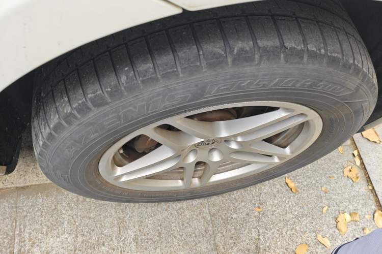 Used Porsche Macan 2020 Macan 2.0T Right Front Wheel Hub