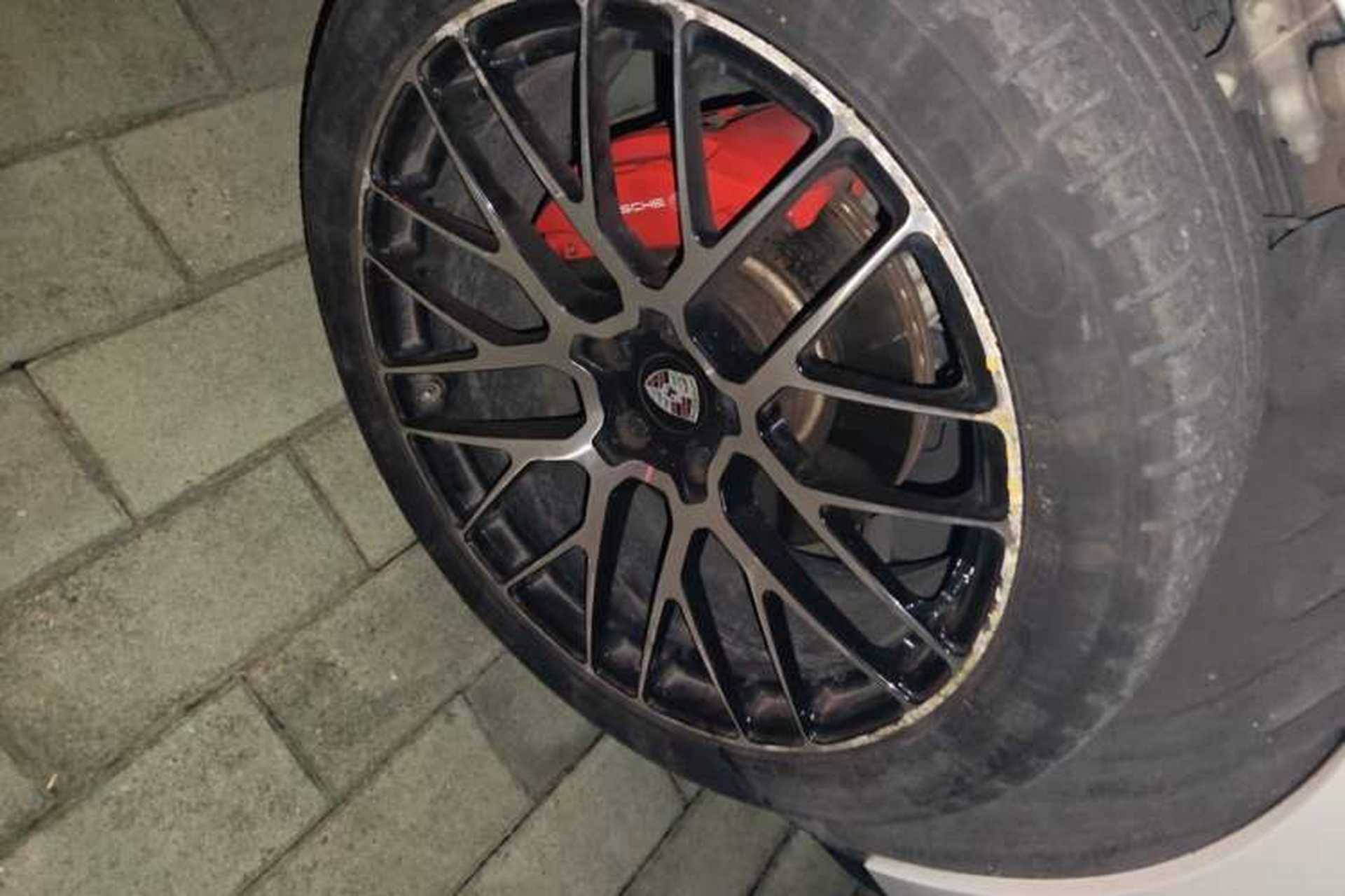 Used Porsche Macan 2020 Macan 2.0T Right Front Wheel Hub