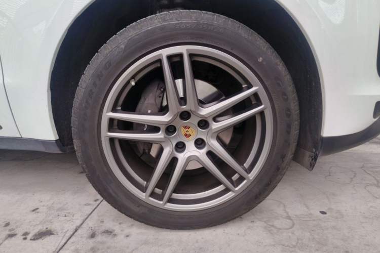 Used Porsche Macan 2020 Macan 2.0T Right Front Wheel Hub
