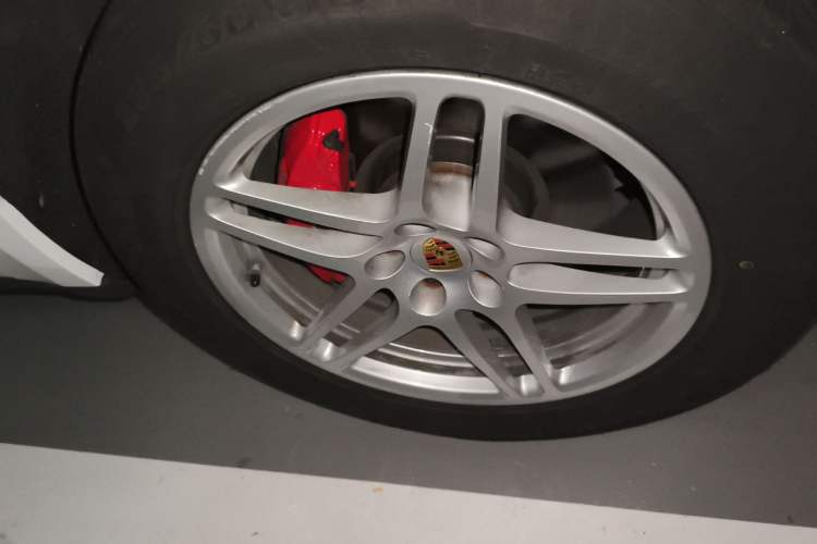 Used Porsche Macan 2020 Macan 2.0T Right Front Wheel Hub