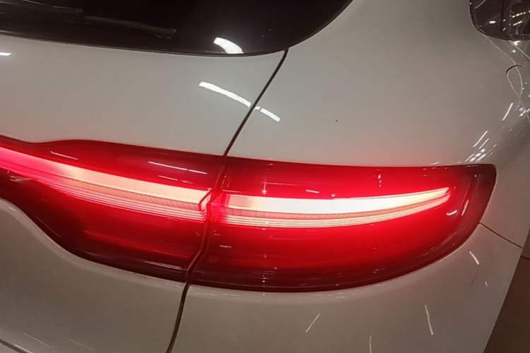 Used Porsche Macan 2020 Macan 2.0T Right Rear Taillight