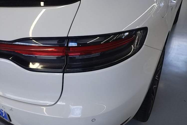 Used Porsche Macan 2020 Macan S 3.0T Right Rear Taillight