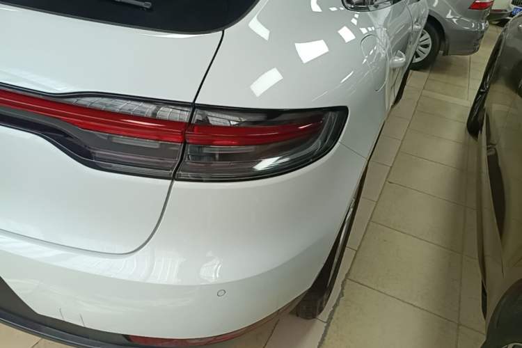 Used Porsche Macan 2020 Macan 2.0T Right Rear Taillight