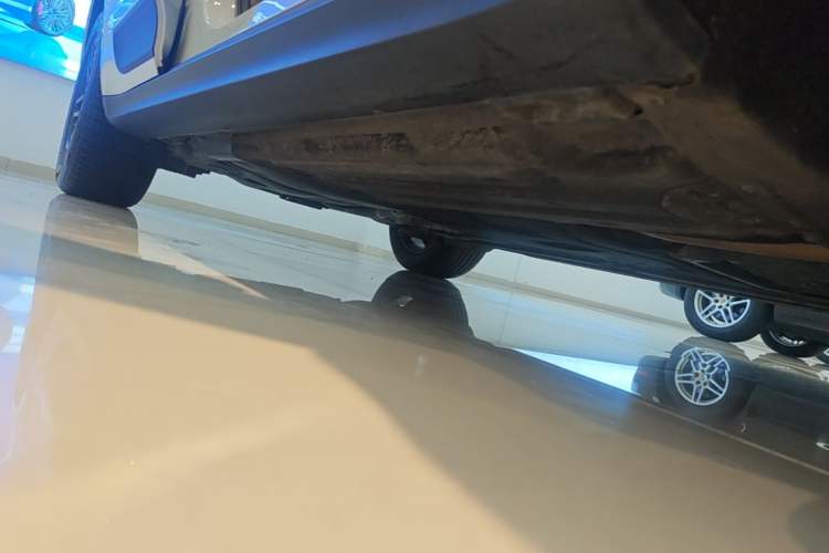 Used Porsche Macan 2020 Macan 2.0T Right Side Sill