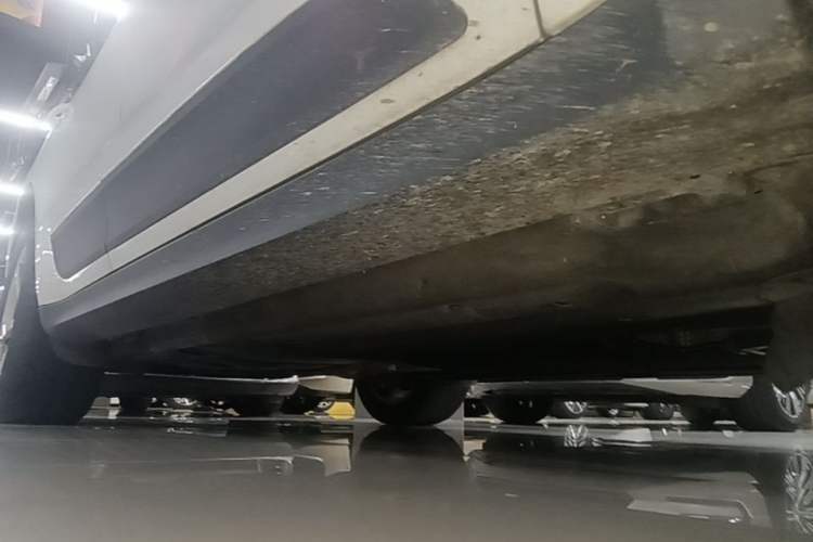 Used Porsche Macan 2020 Macan 2.0T Right Side Sill