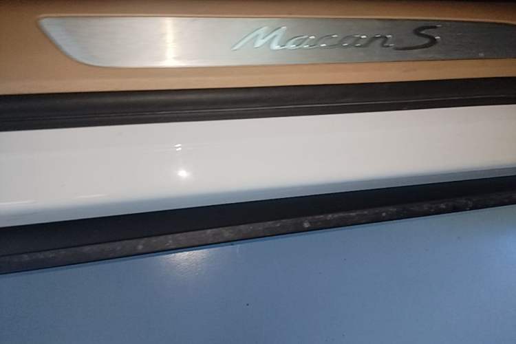 Used Porsche Macan 2020 Macan S 3.0T Right Side Sill