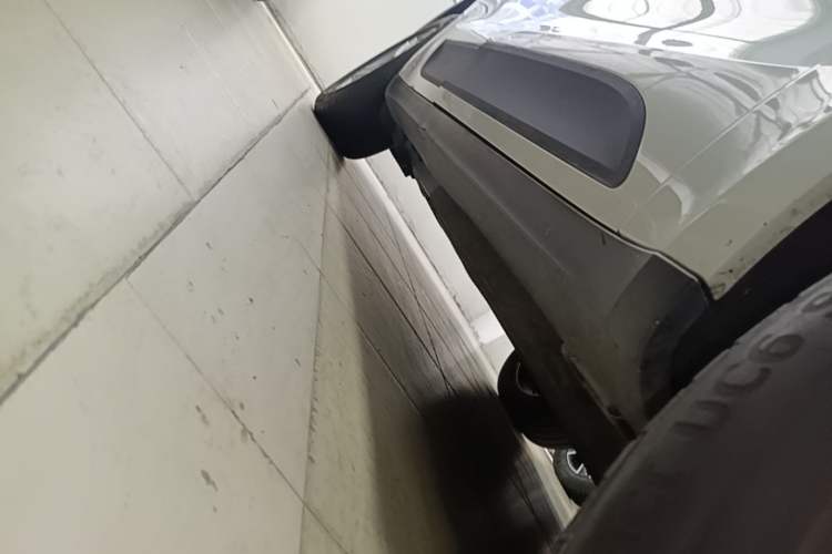 Used Porsche Macan 2020 Macan 2.0T Right Side Sill
