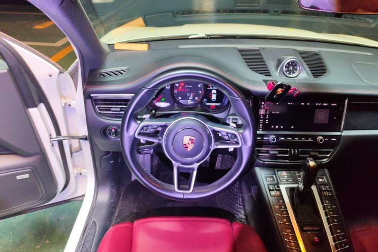 Used Porsche Macan 2020 Macan 2.0T Steering Wheel