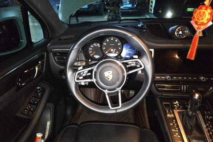 Used Porsche Macan 2020 Macan 2.0T Steering Wheel