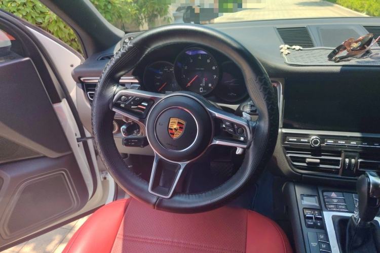 Used Porsche Macan 2020 Macan 2.0T Steering Wheel
