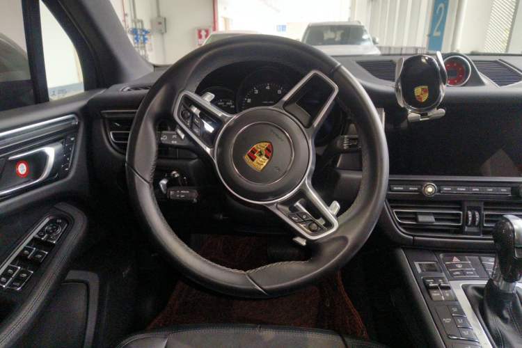 Used Porsche Macan 2020 Macan 2.0T Steering Wheel