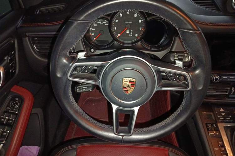 Used Porsche Macan 2020 Macan 2.0T Steering Wheel