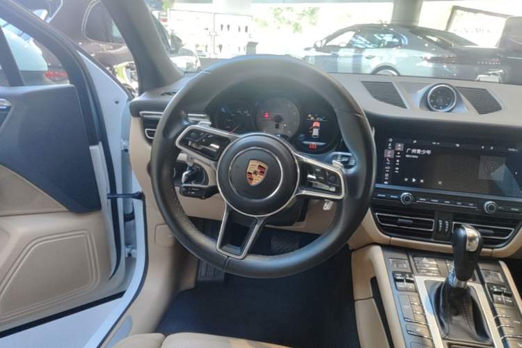 Used Porsche Macan 2020 Macan S 3.0T Steering Wheel