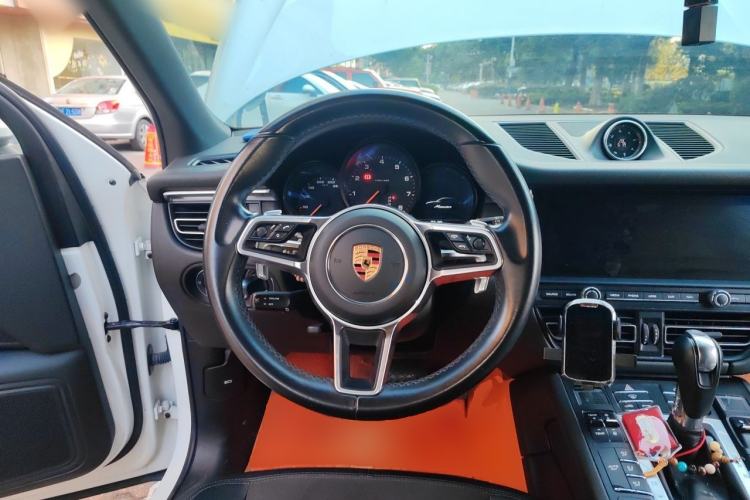 Used Porsche Macan 2020 Macan 2.0T Steering Wheel