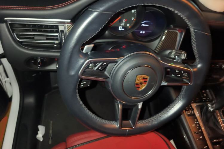 Used Porsche Macan 2020 Macan 2.0T Steering Wheel