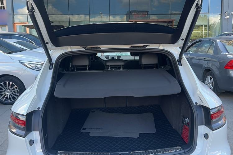 Used Porsche Macan 2020 Macan 2.0T Trunk