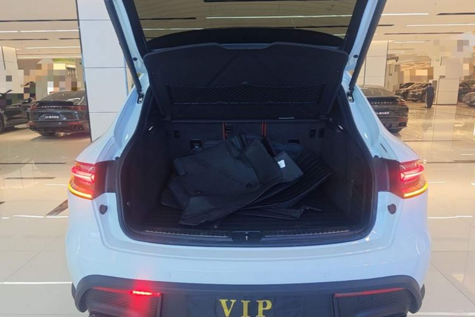 Used Porsche Macan 2020 Macan 2.0T Trunk