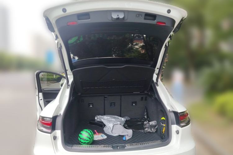 Used Porsche Macan 2020 Macan 2.0T Trunk