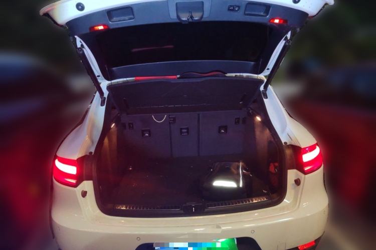 Used Porsche Macan 2020 Macan 2.0T Trunk