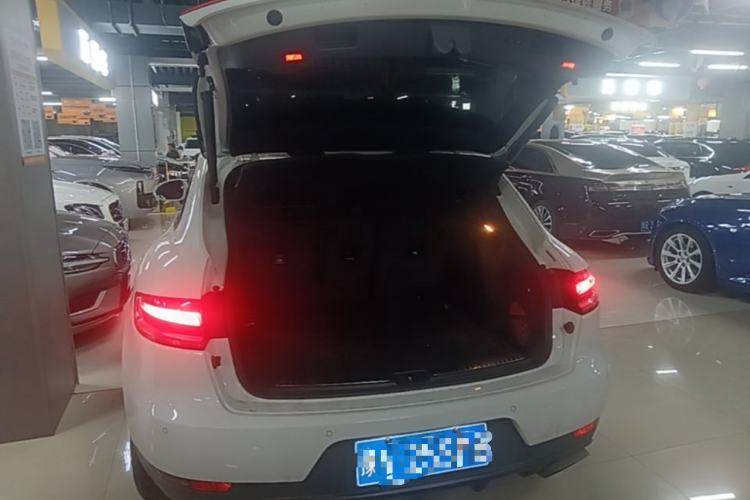 Used Porsche Macan 2020 Macan 2.0T Trunk