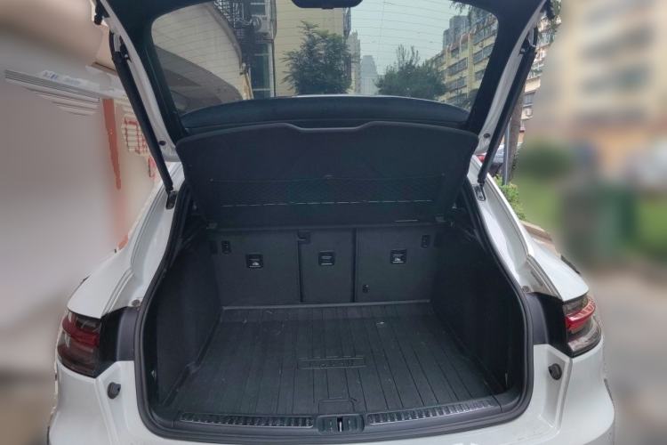 Used Porsche Macan 2020 Macan 2.0T Trunk