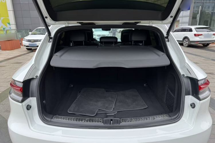 Used Porsche Macan 2020 Macan 2.0T Trunk