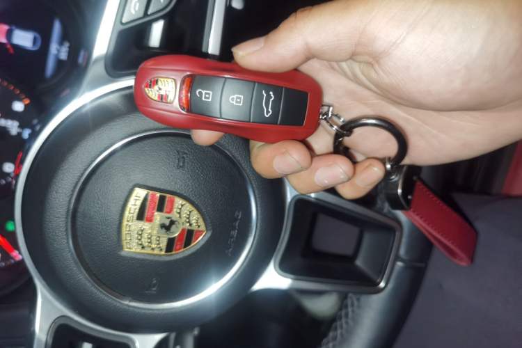 Used Porsche Macan 2020 Macan 2.0T Vehicle Key