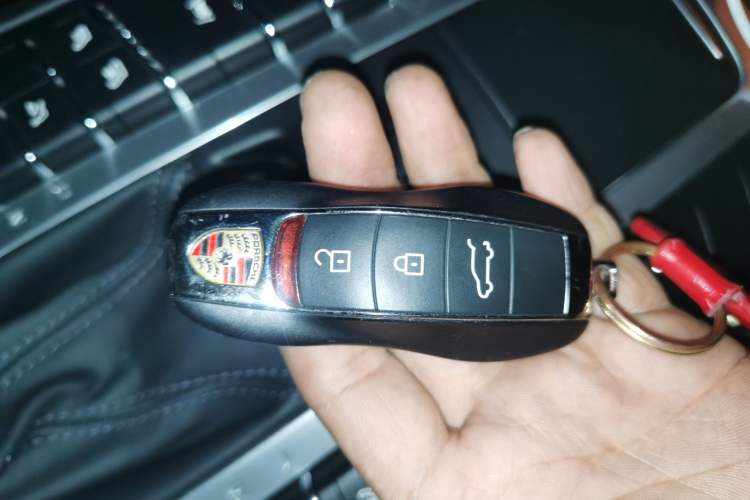 Used Porsche Macan 2020 Macan GTS 2.9T Vehicle Key