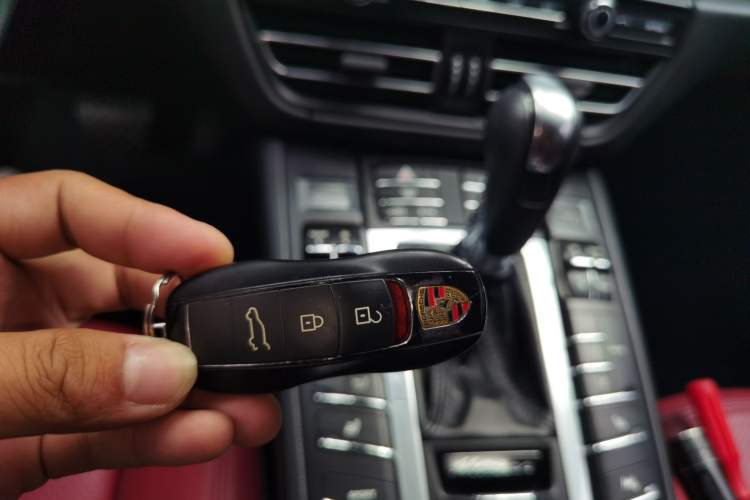 Used Porsche Macan 2020 Macan 2.0T Vehicle Key