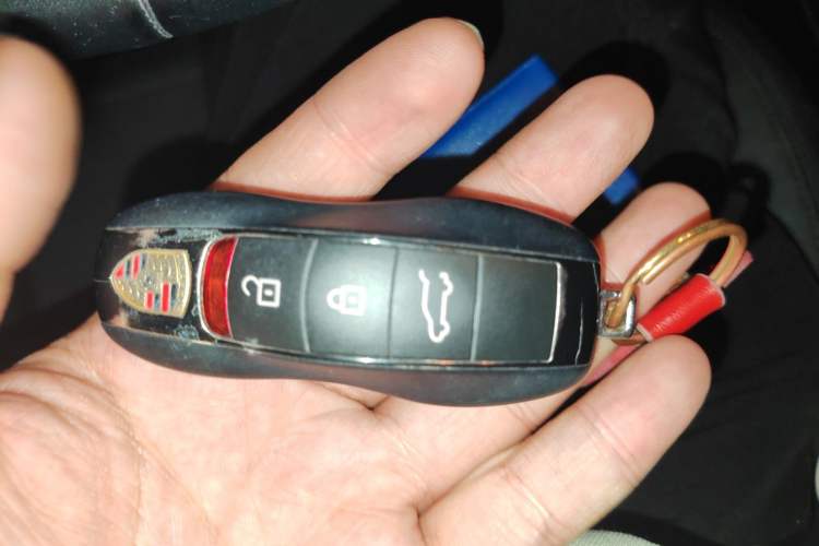 Used Porsche Macan 2020 Macan 2.0T Vehicle Key
