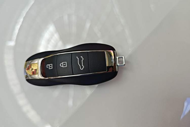 Used Porsche Macan 2020 Macan S 3.0T Vehicle Key