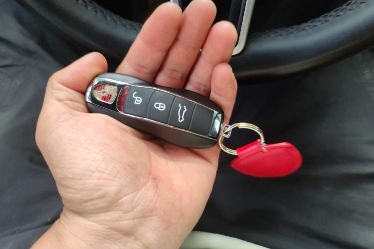 Used Porsche Macan 2020 Macan 2.0T Vehicle Key