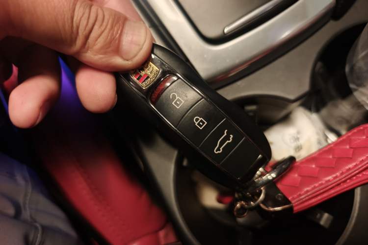 Used Porsche Macan 2020 Macan 2.0T Vehicle Key