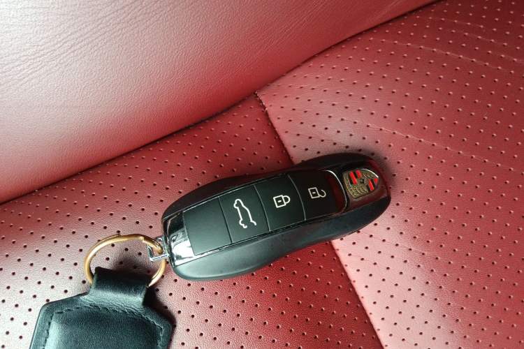 Used Porsche Macan 2020 Macan 2.0T Vehicle Key