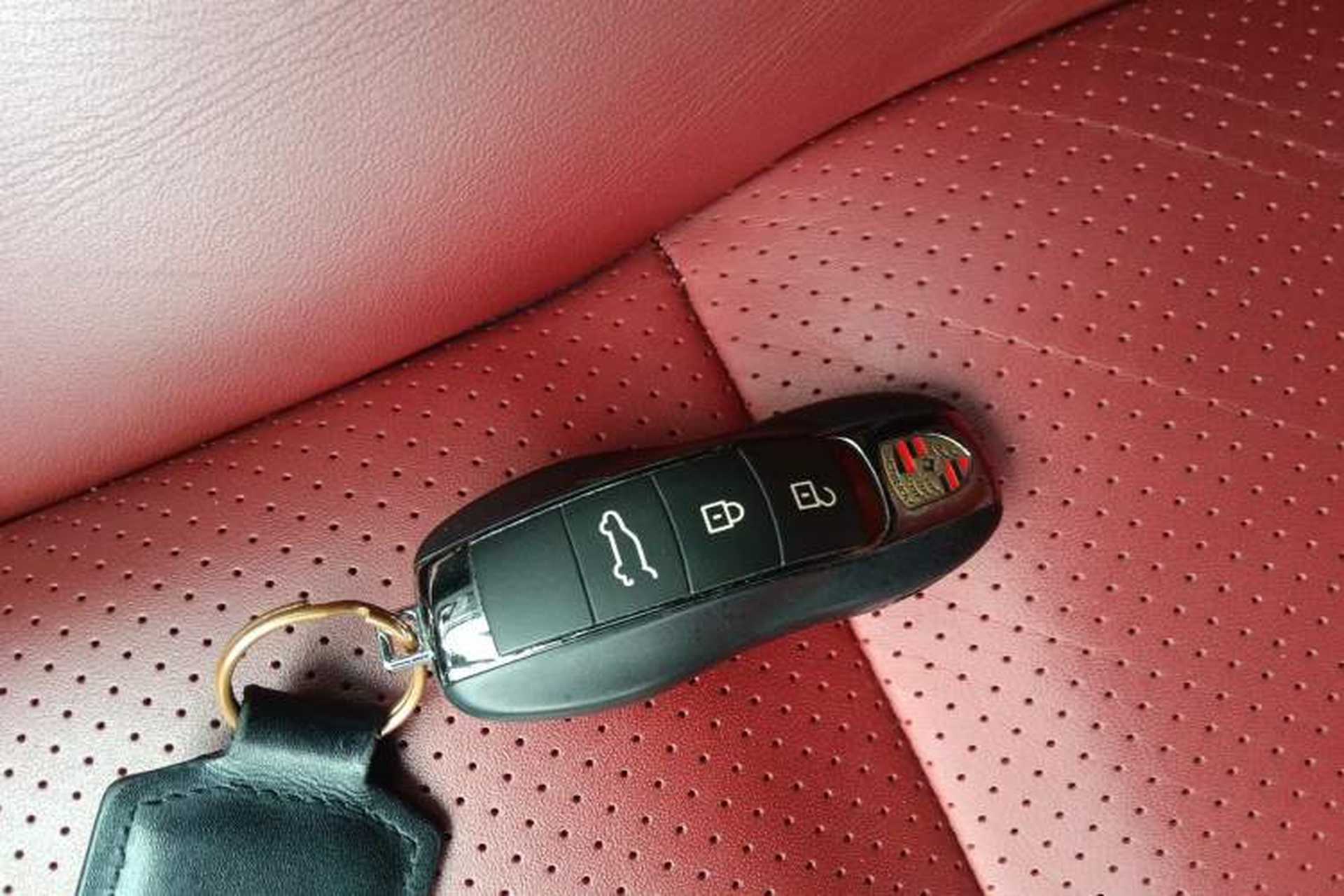 Used Porsche Macan 2020 Macan 2.0T Vehicle Key