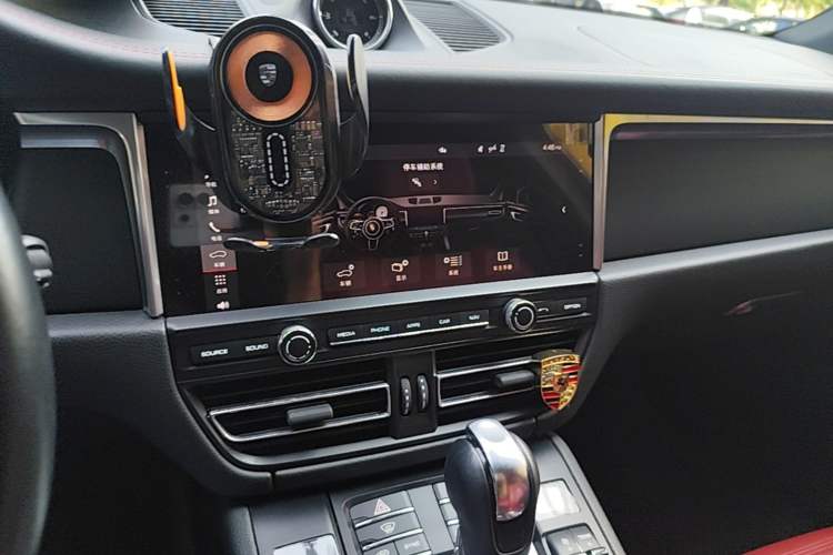 Used Porsche Macan 2021 Macan 2.0T Audio And AC Panel