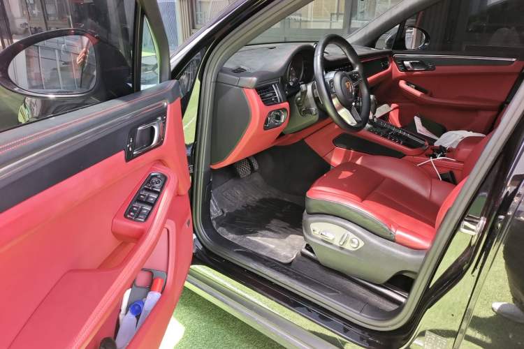 Used Porsche Macan 2021 Macan 2.0T Driver Seat