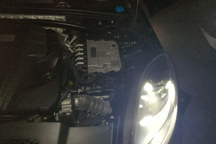 Used Porsche Macan 2021 Macan S 3.0T Engine Bay Left