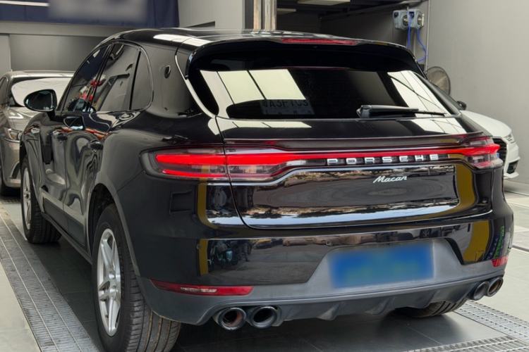 Used Porsche Macan 2021 Macan 2.0T Exterior 4