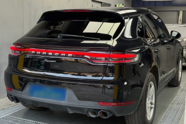 Used Porsche Macan 2021 Macan 2.0T Exterior 6