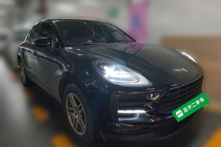 Used Porsche Macan 2021 Macan 2.0T Front Right 45 Deg