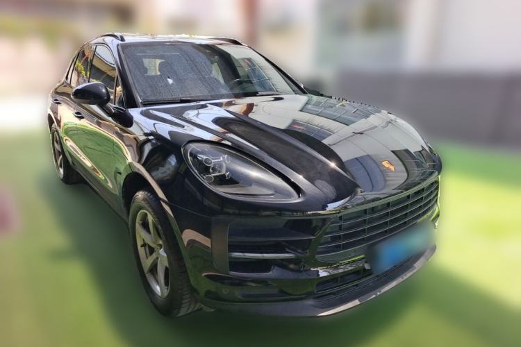 Used Porsche Macan 2021 Macan 2.0T Front Right 45 Deg