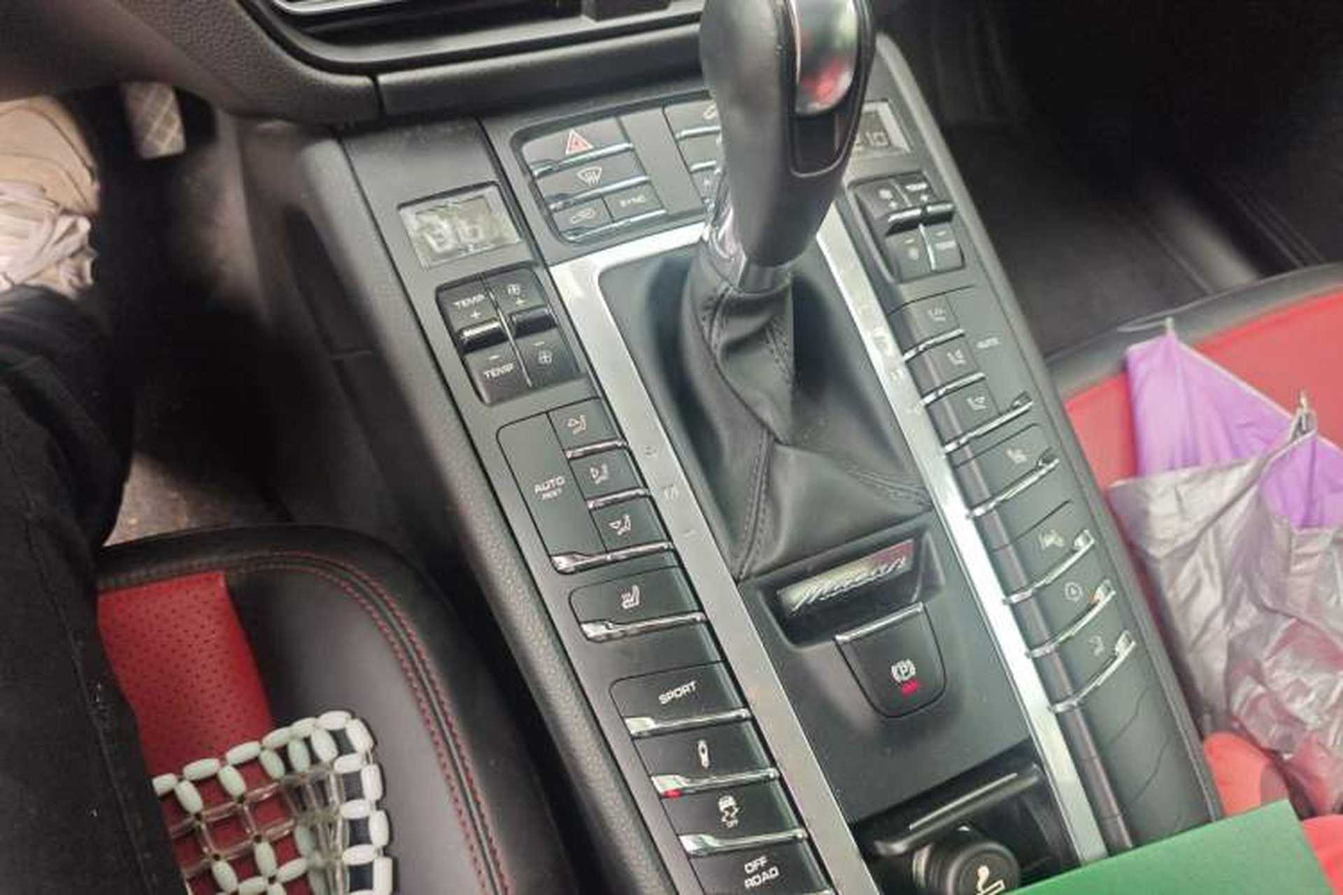 Used Porsche Macan 2021 Macan 2.0T Gear Lever