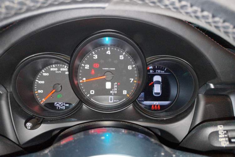 Used Porsche Macan 2021 Macan 2.0T Instrument Cluster