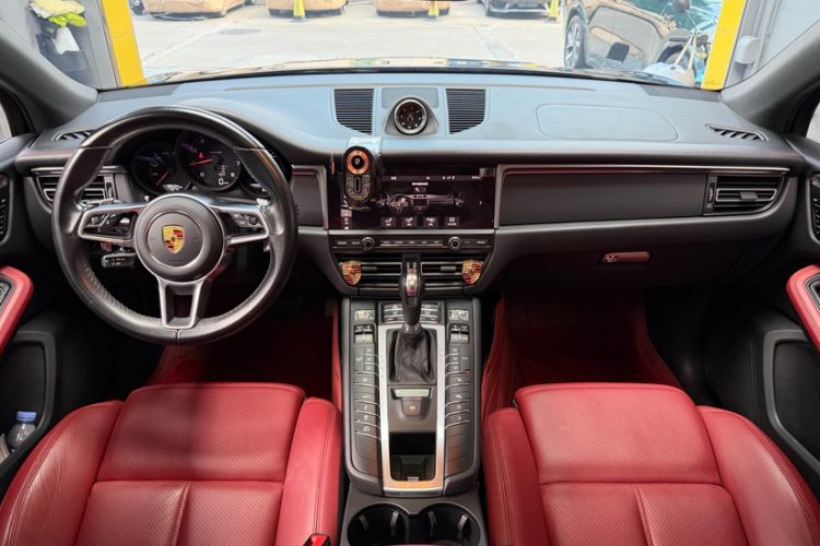 Used Porsche Macan 2021 Macan 2.0T Interior 11