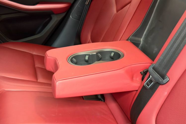 Used Porsche Macan 2021 Macan 2.0T Interior 9